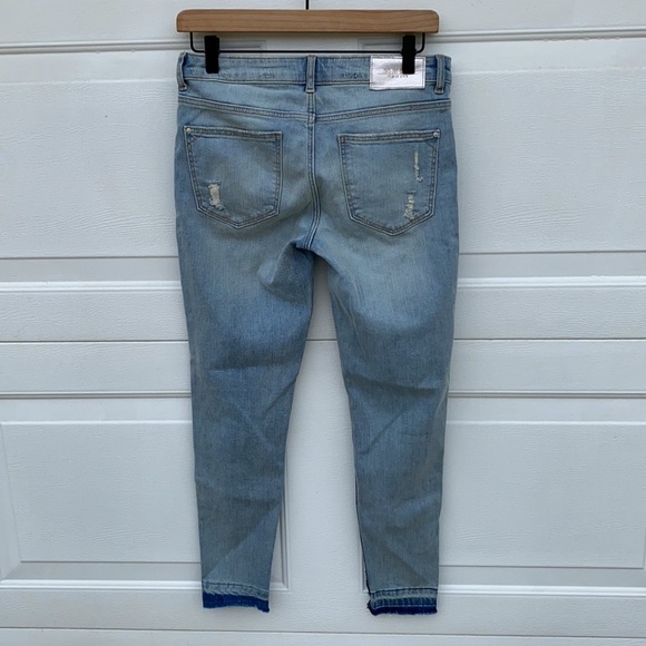 Zara Basic Z1975 Denim Light Wash Distressed Jeans Size 4 - Picture 5 of 16